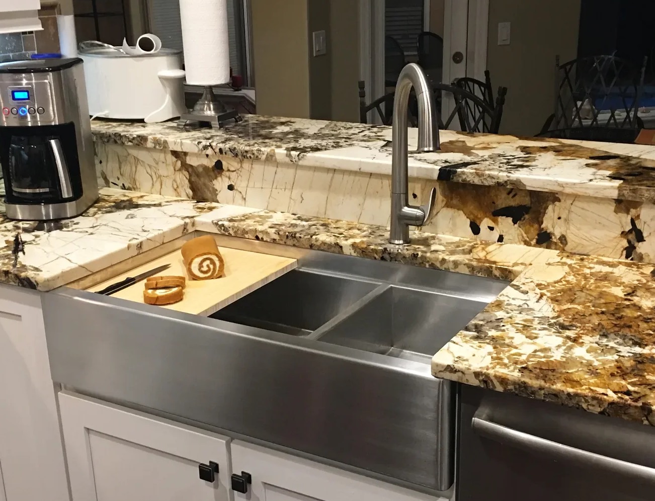 Kitchen Mold Cleanup in Corona del Mar, CA